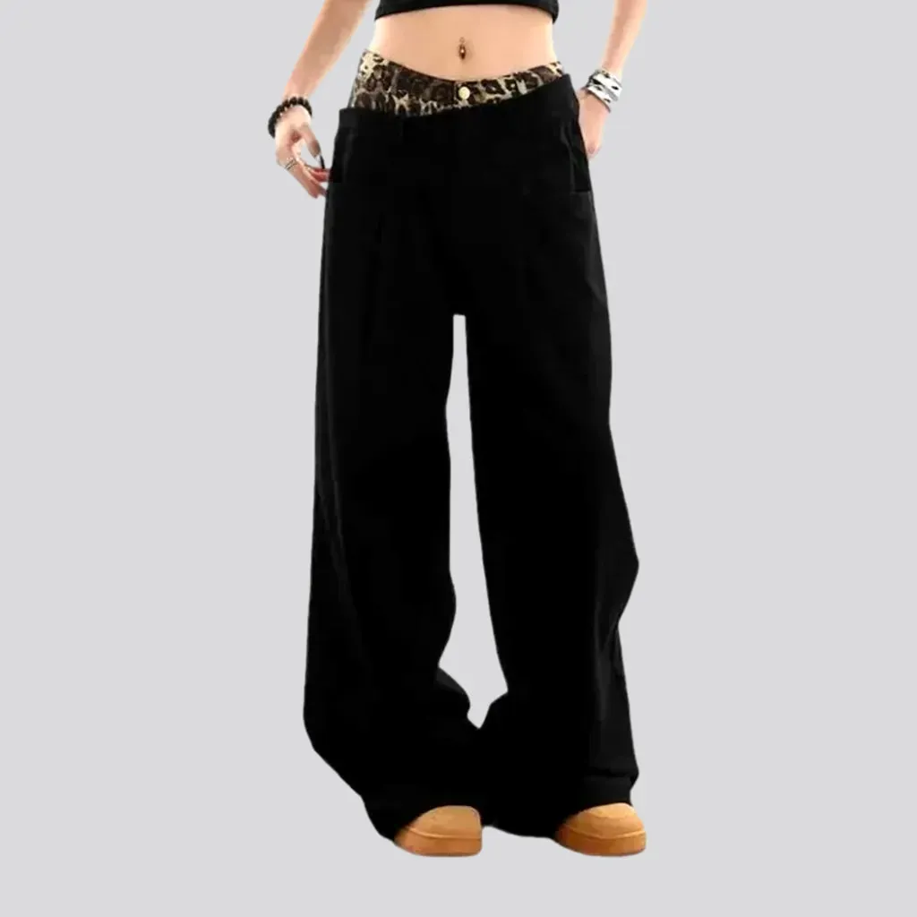 Monochrome mid-waist jeans